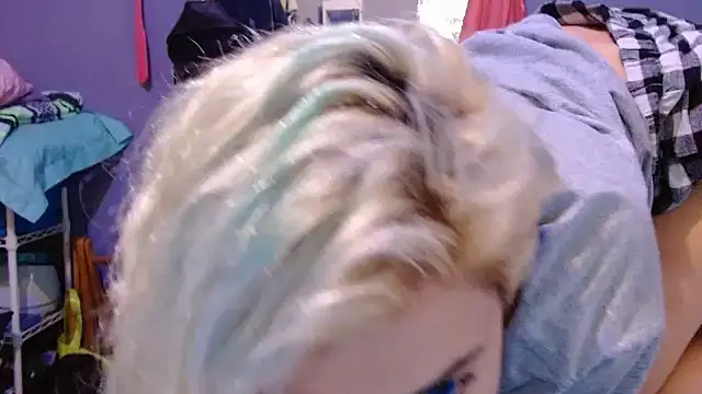 Snapshot of watermellonpussy chatting on 11-21-25, 04:49 watermellonpussy online show from 11-21-25, 04:49