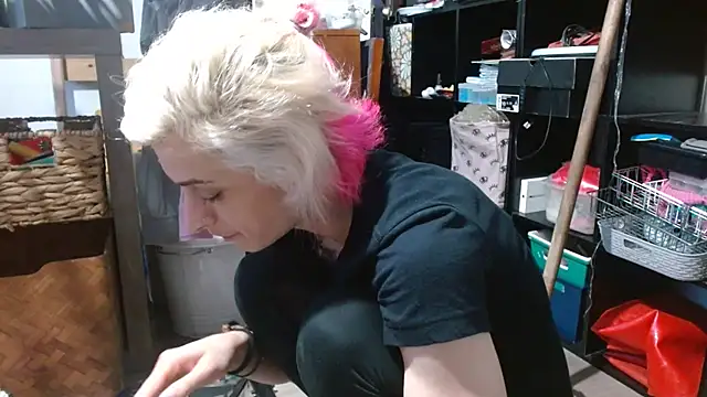 Snapshot of watermellonpussy chatting on 07-16-26, 10:10 watermellonpussy online show from 07-16-26, 10:10