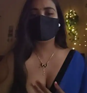 Snapshot of SimaRoy- chatting on 11-25-25, 01:05 SimaRoy- online show from 11-25-25, 01:05