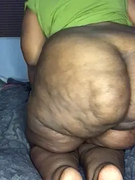 Snapshot of sotho_ssbbw chatting on 07-09-26, 12:48 sotho ssbbw online show from 07-09-26, 12:48