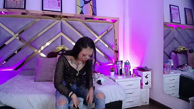 Moon Water   online show from 05-19-26, 10:54
