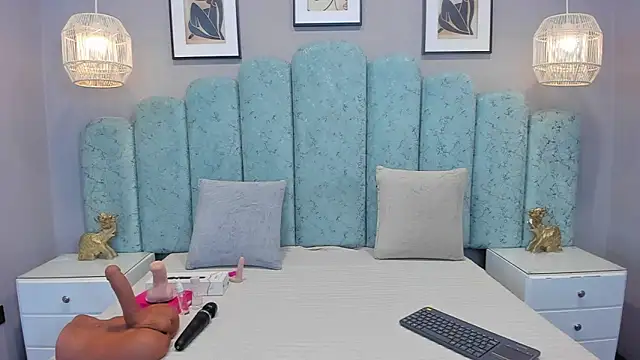 Snapshot of Sara_Vanegas chatting on 07-19-26, 11:36 Sara Vanegas online show from 07-19-26, 11:36