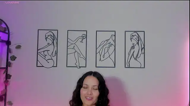 Snapshot of Megan_Rodrigo chatting on 02-24-25, 10:36 Megan Rodrigo online show from 02-24-25, 10:36