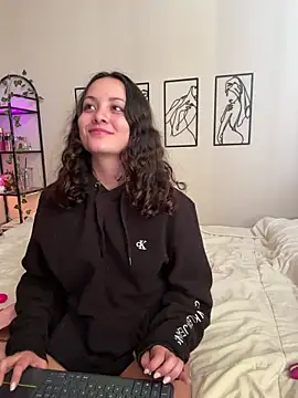 Snapshot of Megan_Rodrigo chatting on 11-11-25, 07:14 Megan Rodrigo online show from 11-11-25, 07:14