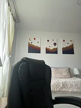 Snapshot of Megan_Rodrigo chatting on 11-25-25, 08:09 Megan Rodrigo online show from 11-25-25, 08:09