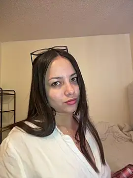 Megan Rodrigo online show from 03-12-26, 02:01