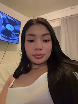 Roxanne 08 online show from 05-29-26, 01:25