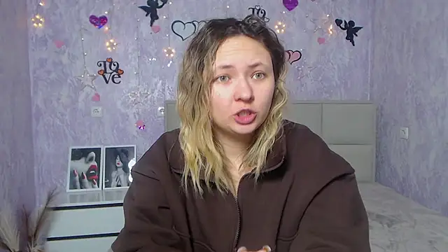 SallyVerda online show from 02-21-25, 06:48