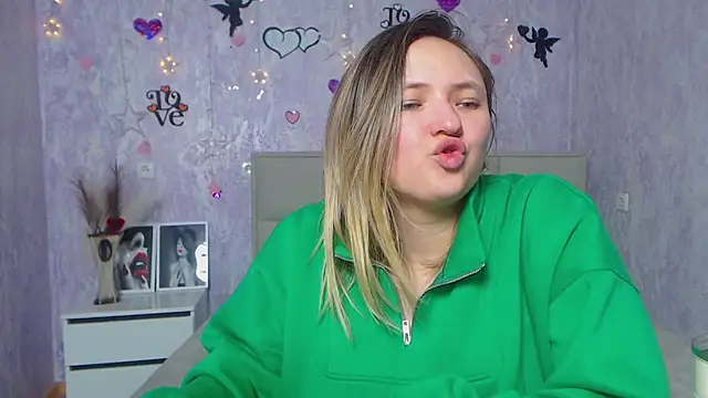 SallyVerda online show from 02-25-25, 06:42