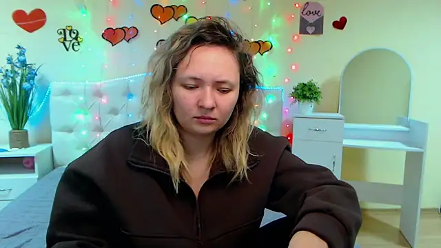 SallyVerda online show from 02-27-25, 06:31