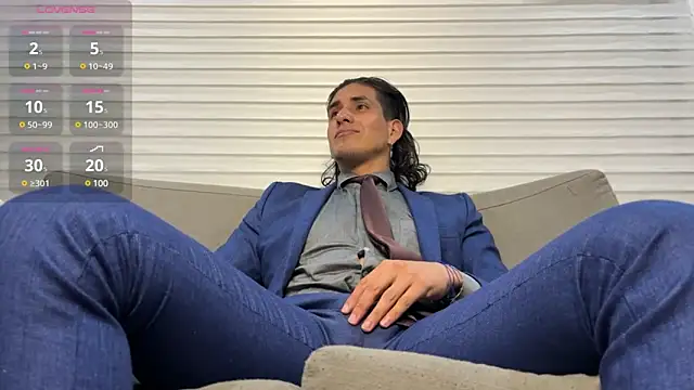 Snapshot of Tom_blunt96 chatting on 02-07-25, 02:08 Tom blunt96 online show from 02-07-25, 02:08