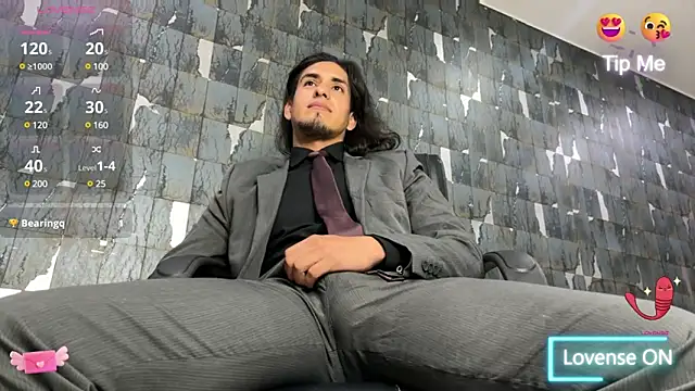 Snapshot of Tom_blunt96 chatting on 03-03-25, 09:00 Tom blunt96 online show from 03-03-25, 09:00