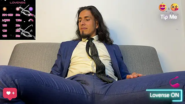 Snapshot of Tom_blunt96 chatting on 11-28-25, 12:57 Tom blunt96 online show from 11-28-25, 12:57