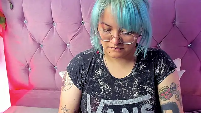 lucky-leah online show from 03-12-25, 03:46