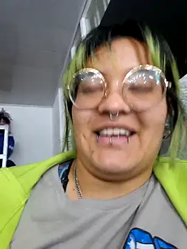 lucky-leah online show from 09-17-25, 03:08