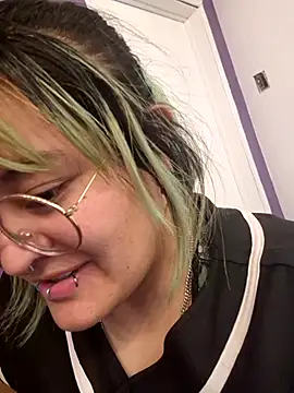 lucky-leah online show from 10-02-25, 04:08