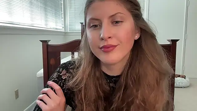 YUMIandbigWOLF online show from 03-08-26, 08:45