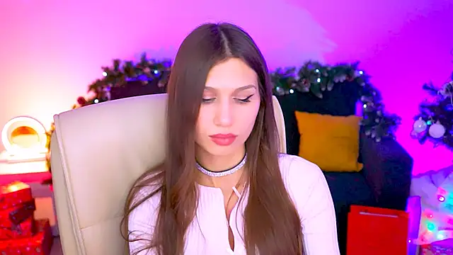 MollyPerry online show from 12-12-24, 10:20