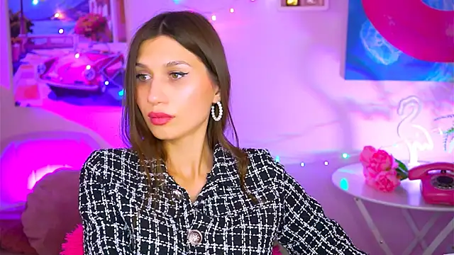 MollyPerry online show from 12-18-24, 01:26