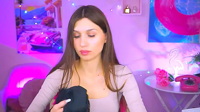 MollyPerry online show from 12-18-24, 04:06