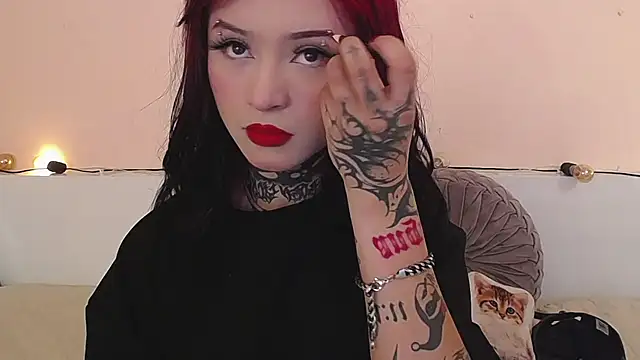 Snapshot of Isabella__dark chatting on 12-21-24, 08:54 Isabella dark online show from 12-21-24, 08:54