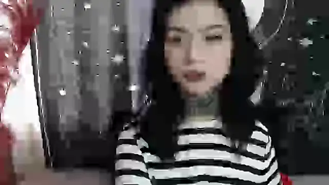 Snapshot of Isabella__dark chatting on 02-08-25, 08:32 Isabella dark online show from 02-08-25, 08:32