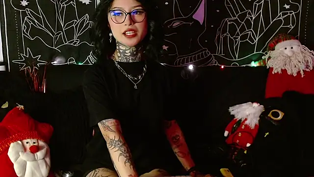 Snapshot of Isabella__dark chatting on 12-03-25, 10:52 Isabella dark online show from 12-03-25, 10:52