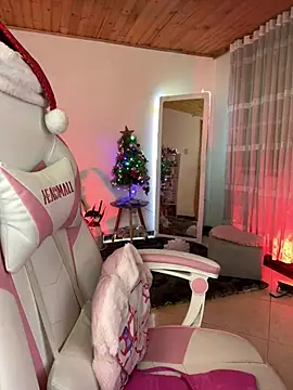 Snapshot of Violetta_kim1 chatting on 12-14-24, 03:18 Violetta kim1 online show from 12-14-24, 03:18