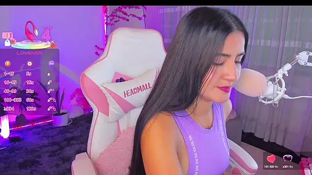 Snapshot of Violetta_kim1 chatting on 03-06-25, 01:16 Violetta kim1 online show from 03-06-25, 01:16