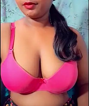 Snapshot of SLteena chatting on 06-19-26, 04:39 SLteena online show from 06-19-26, 04:39