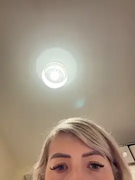 xxcurvyjessiexx online show from 12-04-25, 06:27