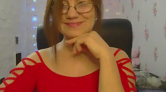 Snapshot of KittyyLaBeauty chatting on 02-06-25, 04:47 KittyyLaBeauty online show from 02-06-25, 04:47