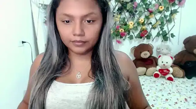 Snapshot of sexysusan4you chatting on 01-19-25, 10:06 sexysusan4you online show from 01-19-25, 10:06