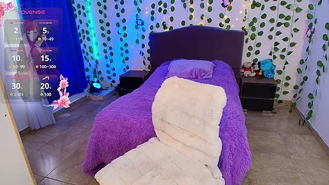 Snapshot of hazel_lee_ross chatting on 12-07-24, 02:57 hazel lee ross online show from 12-07-24, 02:57