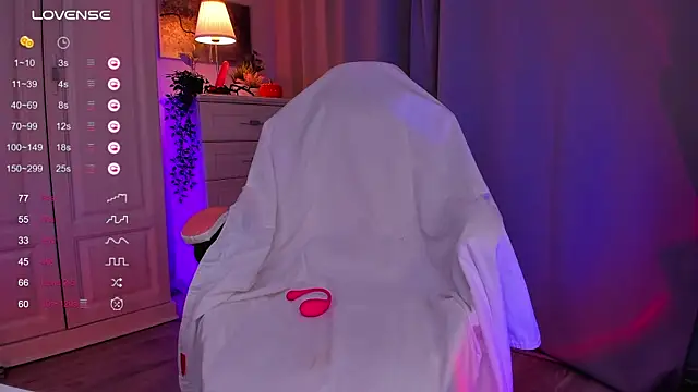 Snapshot of FreyaRaya chatting on 01-09-25, 12:52 FreyaRaya online show from 01-09-25, 12:52