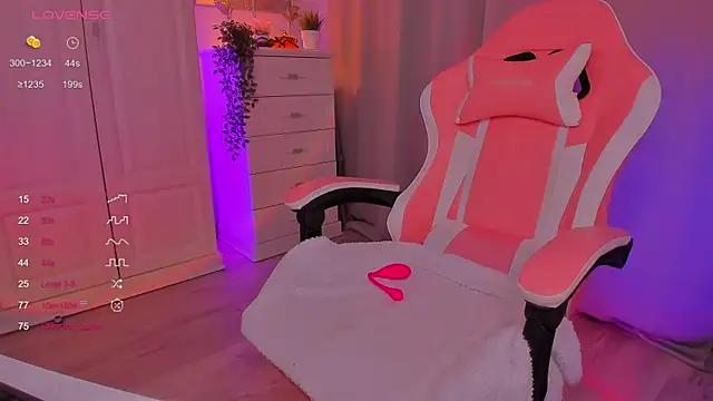 Snapshot of FreyaRaya chatting on 01-29-25, 12:24 FreyaRaya online show from 01-29-25, 12:24