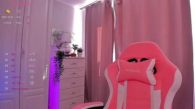 Snapshot of FreyaRaya chatting on 02-06-25, 08:39 FreyaRaya online show from 02-06-25, 08:39