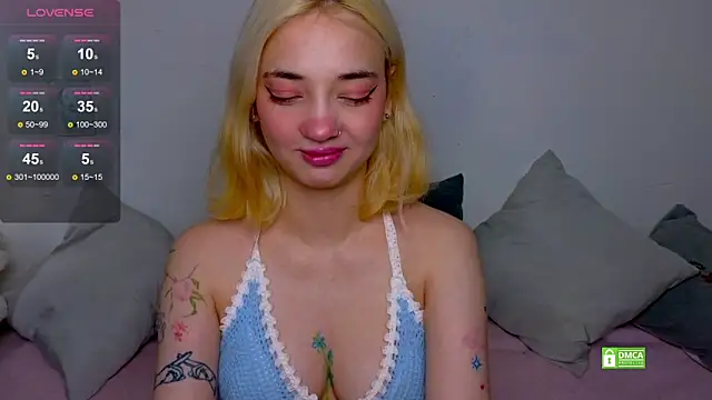 Snapshot of sandra_belll chatting on 09-24-25, 07:12 sandra belll online show from 09-24-25, 07:12