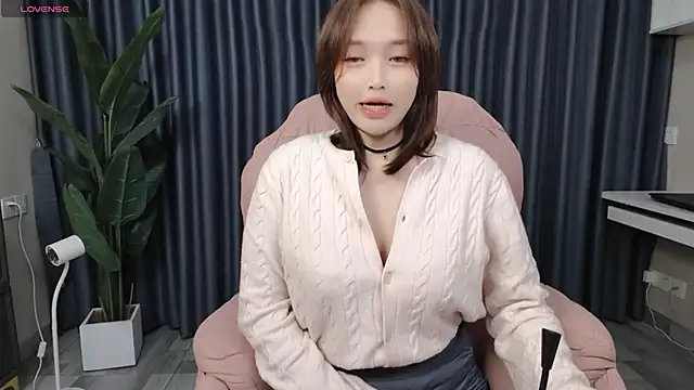 Snapshot of Cothy_Ti chatting on 02-14-25, 05:14 Cothy Ti online show from 02-14-25, 05:14