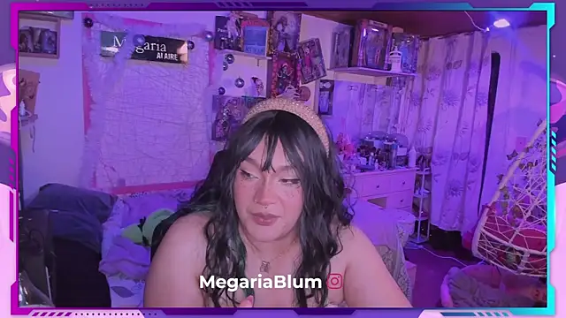 Snapshot of MegariaB chatting on 12-27-24, 04:26 MegariaB online show from 12-27-24, 04:26