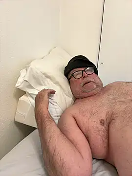 Drummajor online show from 01-22-25, 04:02