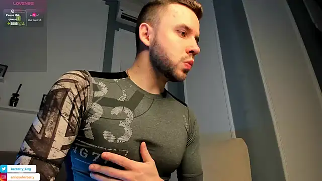 Snapshot of EnriqueBarberry chatting on 01-12-25, 06:17 EnriqueBarberry online show from 01-12-25, 06:17