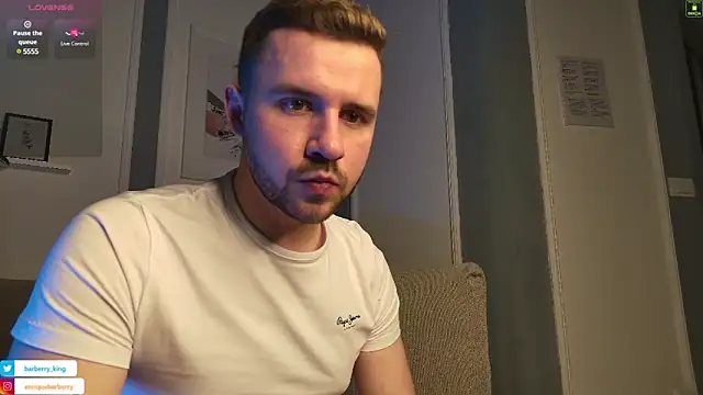 Snapshot of EnriqueBarberry chatting on 03-14-25, 07:04 EnriqueBarberry online show from 03-14-25, 07:04