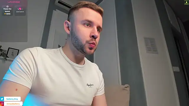 Snapshot of EnriqueBarberry chatting on 03-21-25, 06:38 EnriqueBarberry online show from 03-21-25, 06:38