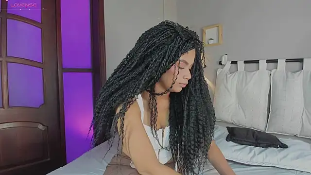 nayah   online show from 01-14-25, 08:48