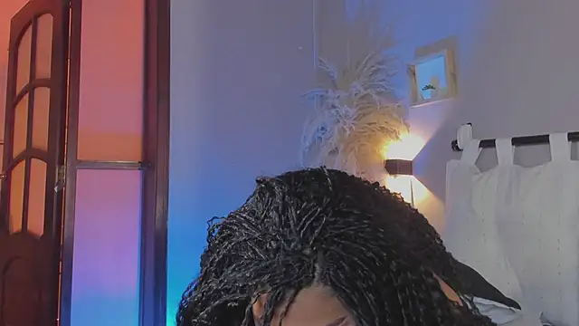 nayah   online show from 01-28-25, 12:05