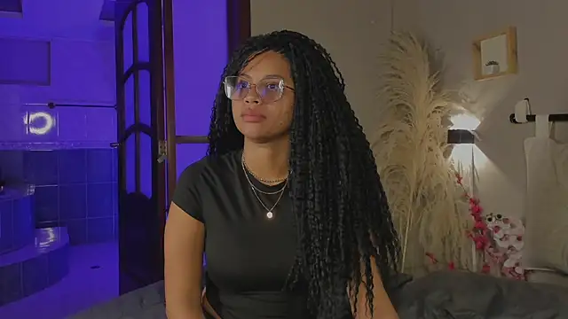 nayah   online show from 02-20-25, 08:14