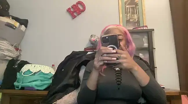 MommyConfident online show from 03-06-25, 06:19