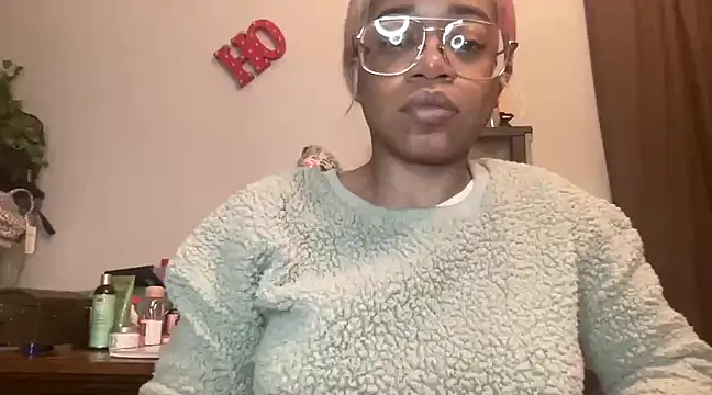 MommyConfident online show from 03-22-25, 01:11