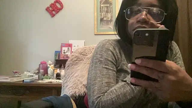 MommyConfident online show from 12-22-25, 02:47